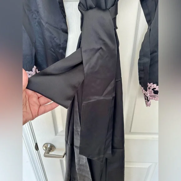 NWT Agent Provocateur 100% Silk Darina Dressing Gown Black Robe Luxury Lingerie - Picture 14 of 17